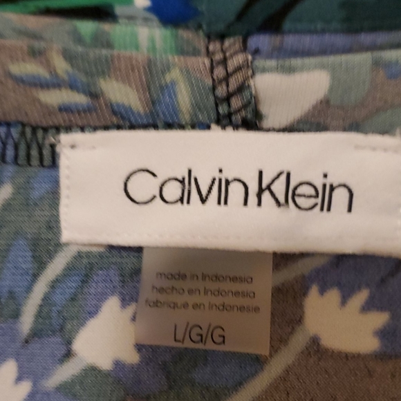 Calvin Klein sleeveless blouse L - Picture 2 of 3